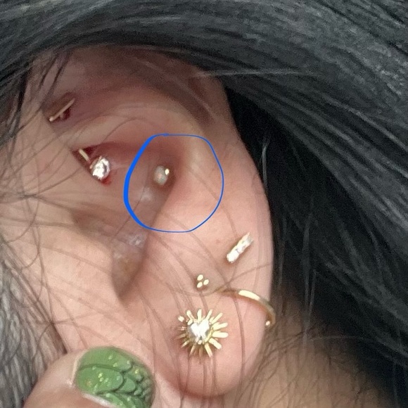 Gold Opal Threadless End - Picture 2 of 3